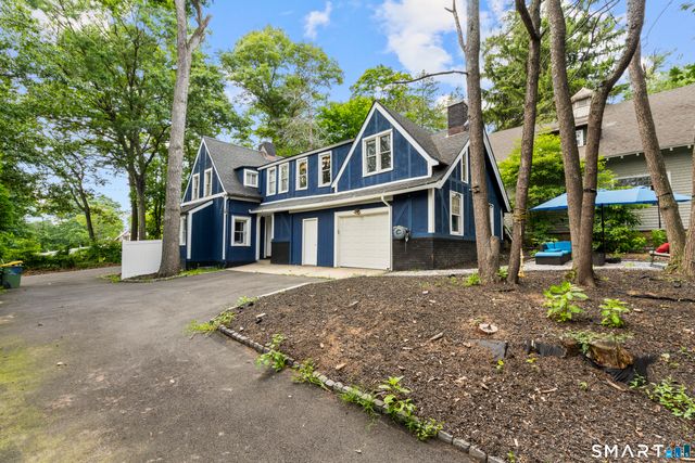 26 Trowbridge Street, Waterbury, CT 06710