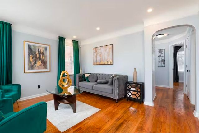 11768 Hazelton, Redford, MI 48239