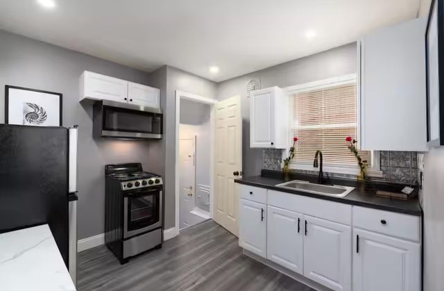 11768 Hazelton, Redford, MI 48239