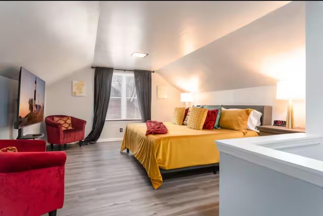 11768 Hazelton, Redford, MI 48239