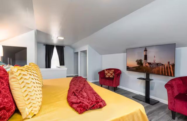 11768 Hazelton, Redford, MI 48239