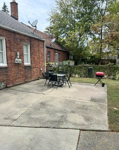 11768 Hazelton, Redford, MI 48239