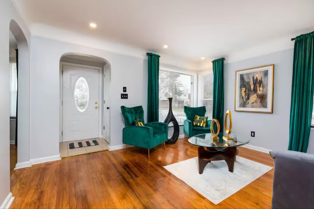 11768 Hazelton, Redford, MI 48239