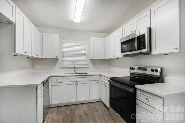 3431 Shamrock Drive, Charlotte, NC 28215