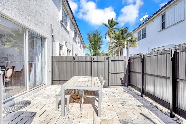 5420 NW 107 AVE 302, Doral, FL 33178