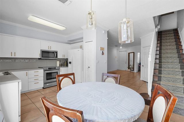 5420 NW 107 AVE 302, Doral, FL 33178