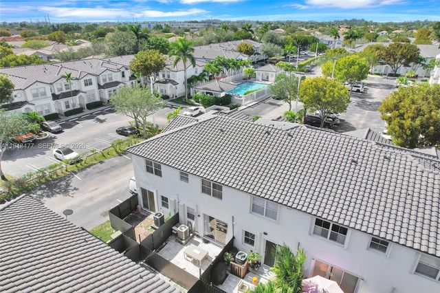 5420 NW 107 AVE 302, Doral, FL 33178