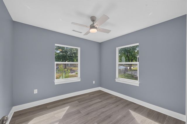6415 N West Park View St, Park City, KS 67219