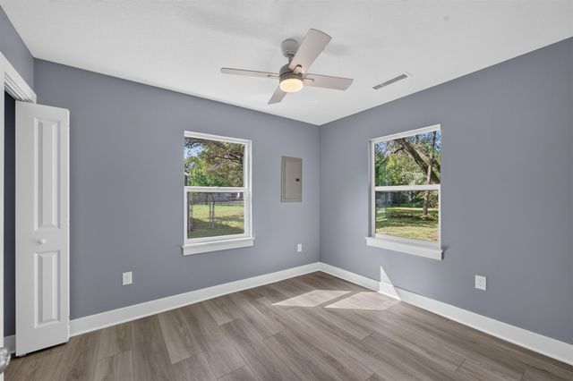 6415 N West Park View St, Park City, KS 67219