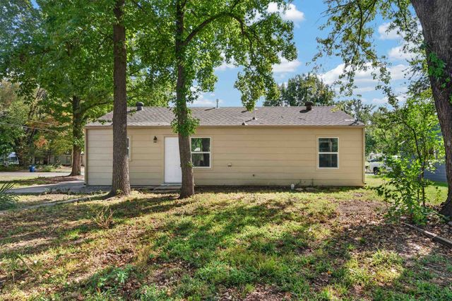 6415 N West Park View St, Park City, KS 67219
