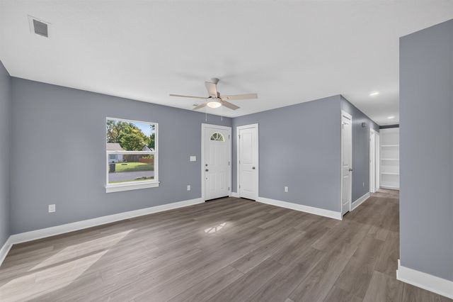 6415 N West Park View St, Park City, KS 67219