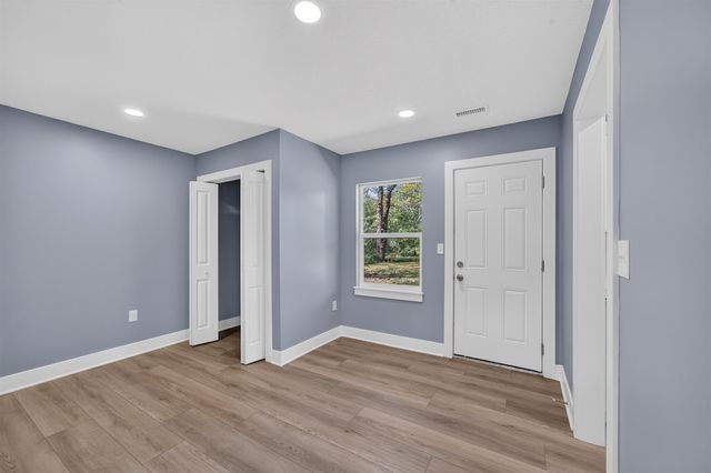 6415 N West Park View St, Park City, KS 67219