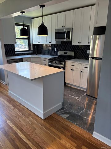 1 Jefferson Avenue F3, Rockville Centre, NY 11570