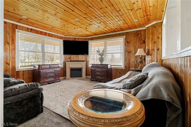 5616 Faircrest Street SW, Canton, OH 44706