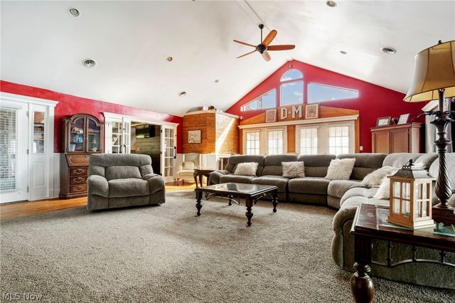 5616 Faircrest Street SW, Canton, OH 44706