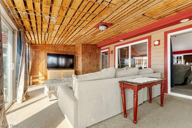 5616 Faircrest Street SW, Canton, OH 44706
