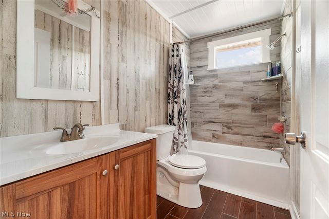 5616 Faircrest Street SW, Canton, OH 44706