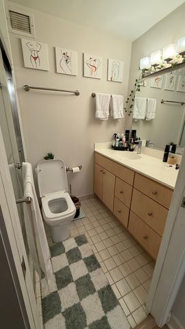 200 N Dearborn Street 1005, Chicago, IL 60601