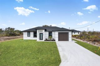 2718 67th Street W, Lehigh Acres, FL 33971