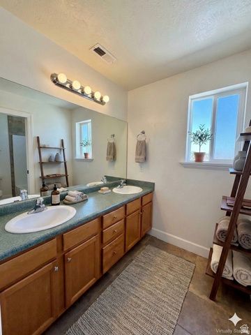 469 E VINE ST, Murray, UT 84107