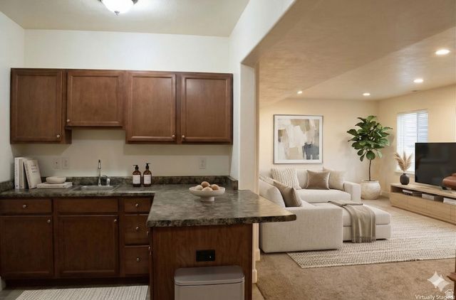 469 E VINE ST, Murray, UT 84107