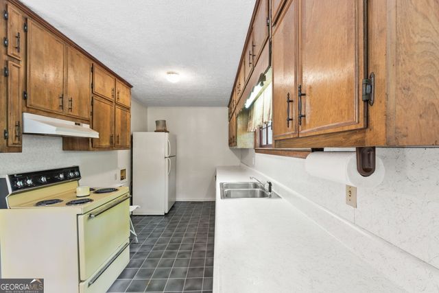 8 Thompson Lane, Thomaston, GA 30286