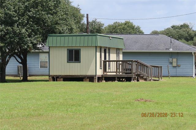 1413 N Main Street, Schulenburg, TX 78956