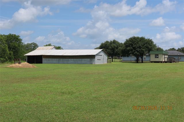 1413 N Main Street, Schulenburg, TX 78956