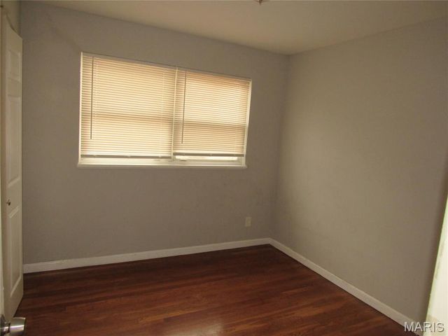 10815 Vorhof Drive, St Louis, MO 63136