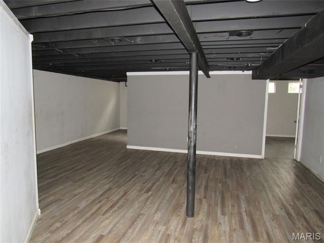 10815 Vorhof Drive, St Louis, MO 63136