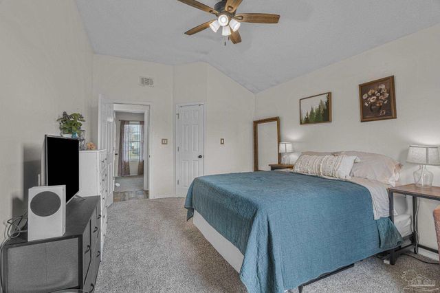 2285 Estate Cir, Navarre, FL 32566