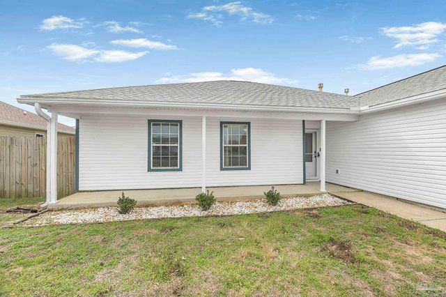 2285 Estate Cir, Navarre, FL 32566