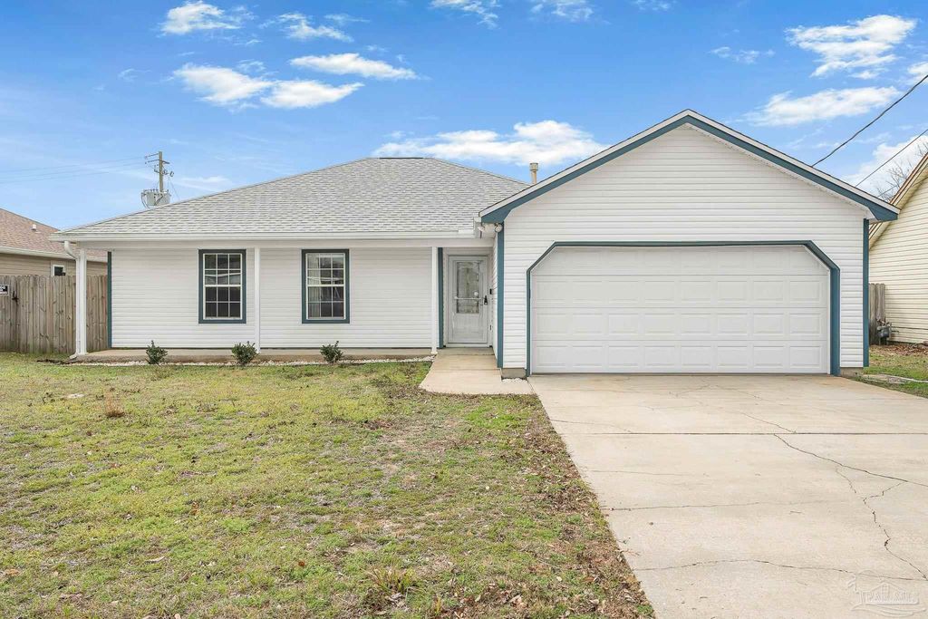 2285 Estate Cir, Navarre, FL 32566