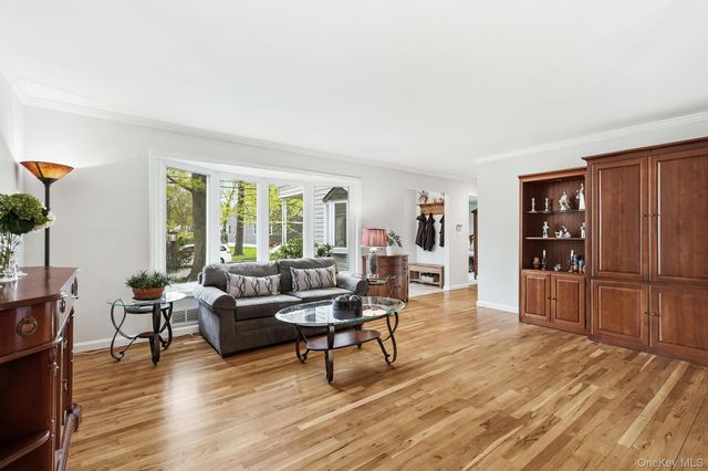 44 Darling Avenue, New Rochelle, NY 10804
