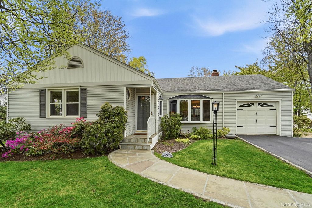 44 Darling Avenue, New Rochelle, NY 10804
