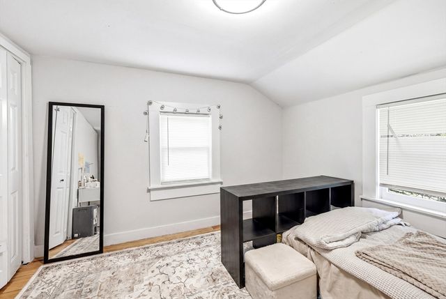1270 West St, Amherst, MA 01002