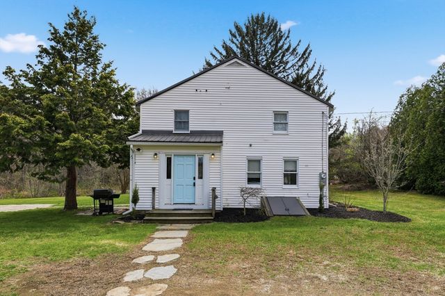 1270 West St, Amherst, MA 01002