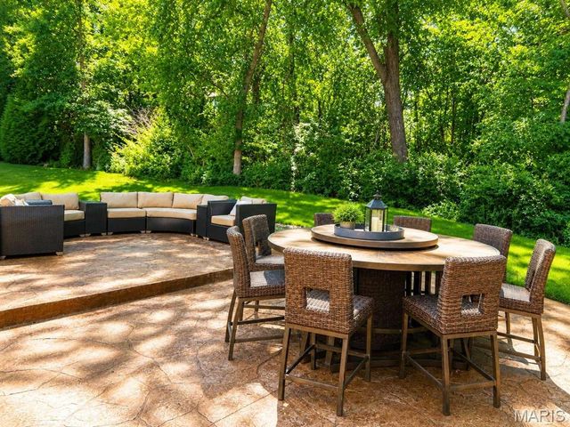 680 Savannah View Way, Chesterfield, MO 63017