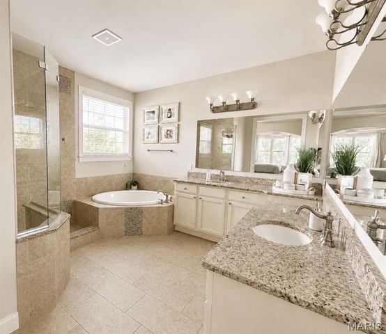 680 Savannah View Way, Chesterfield, MO 63017