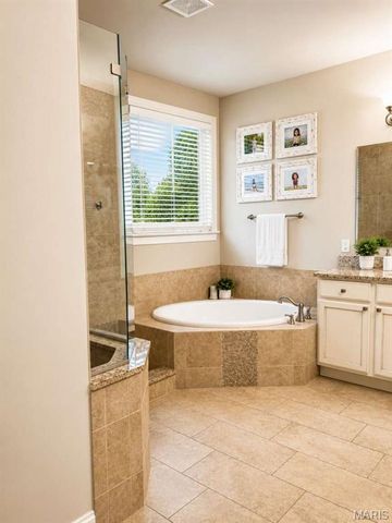 680 Savannah View Way, Chesterfield, MO 63017