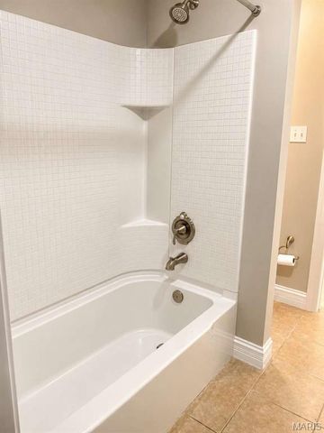 680 Savannah View Way, Chesterfield, MO 63017