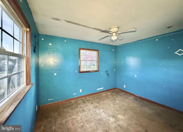 1612 THIRD AVE, Seabrook, NJ 08302