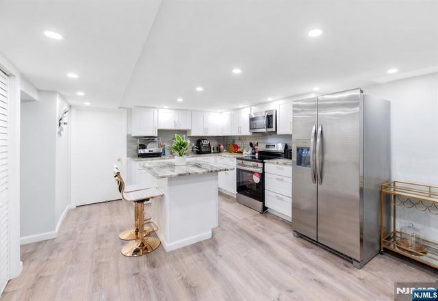 58 Park Avenue, East Orange, NJ 07017