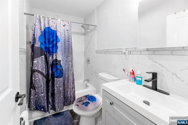 58 Park Avenue, East Orange, NJ 07017