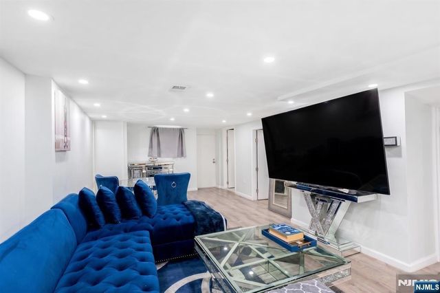 58 Park Avenue, East Orange, NJ 07017