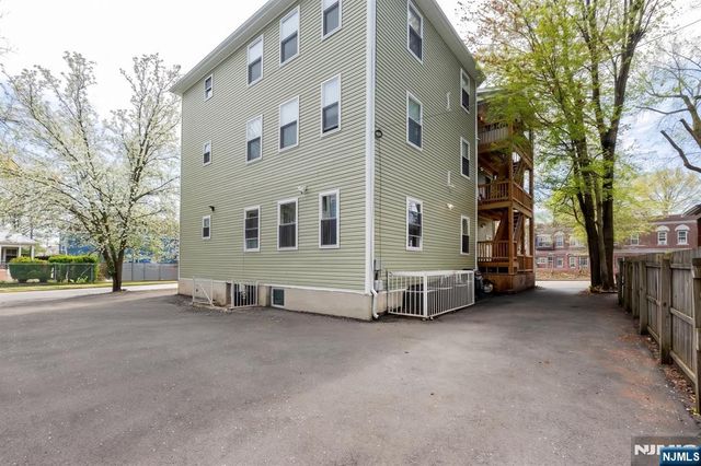 58 Park Avenue, East Orange, NJ 07017