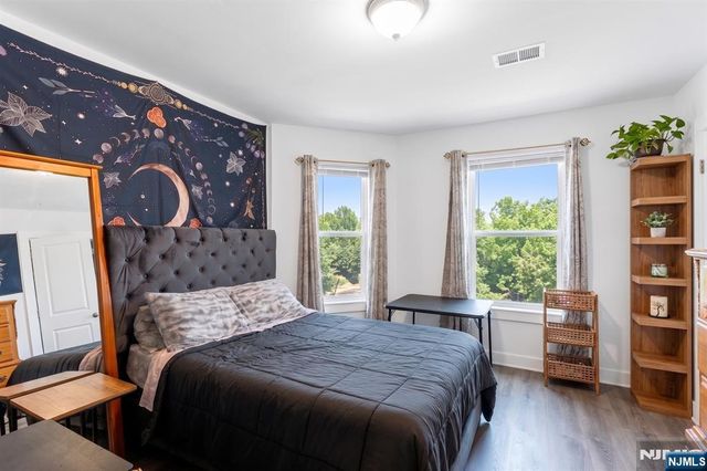 58 Park Avenue, East Orange, NJ 07017