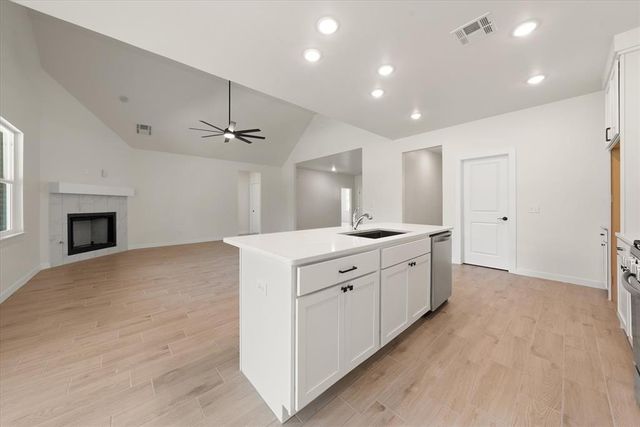175 Canyon Creek Lane, Guthrie, OK 73044