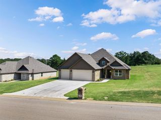 175 Canyon Creek Lane, Guthrie, OK 73044