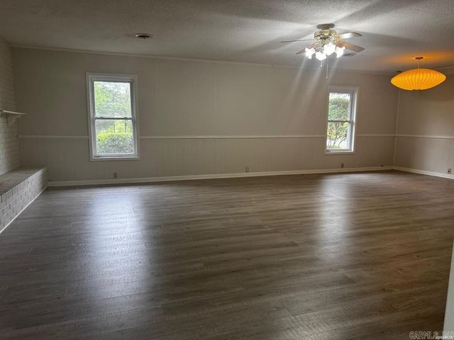 307 & 311 Carpenter Dam Road, Hot Springs, AR 71901